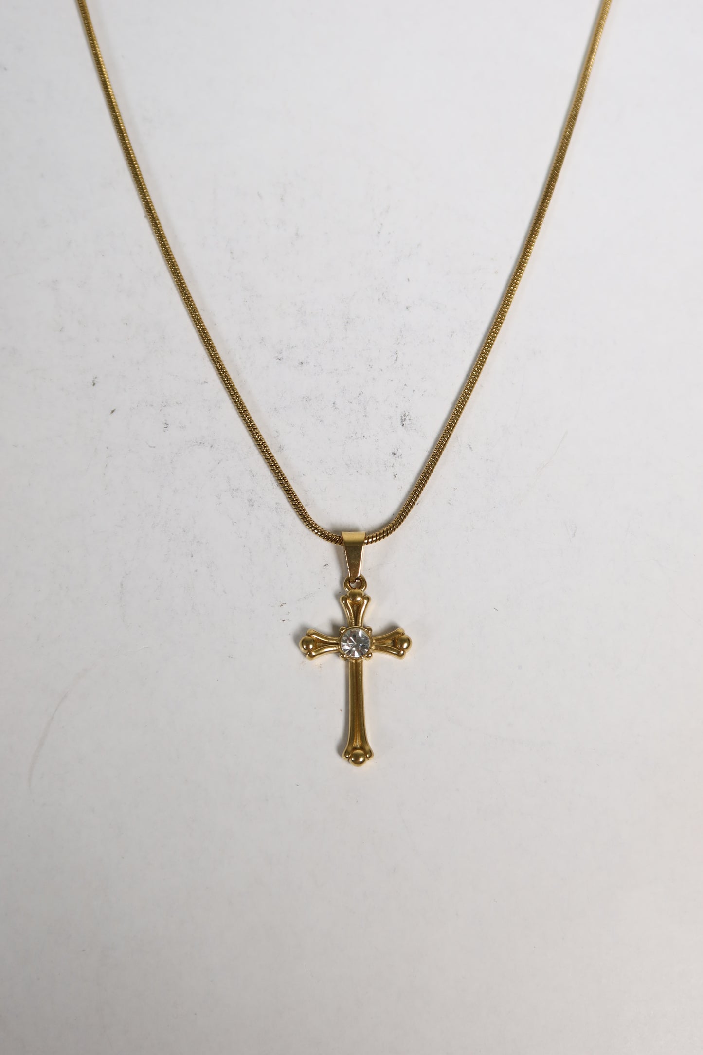 Colar Cruz Zircônia de Aço Inoxidável Dourado