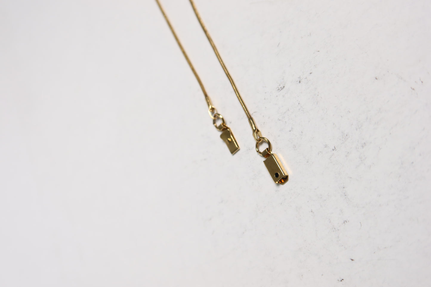 Colar Forms de Aço Inoxidável Dourado
