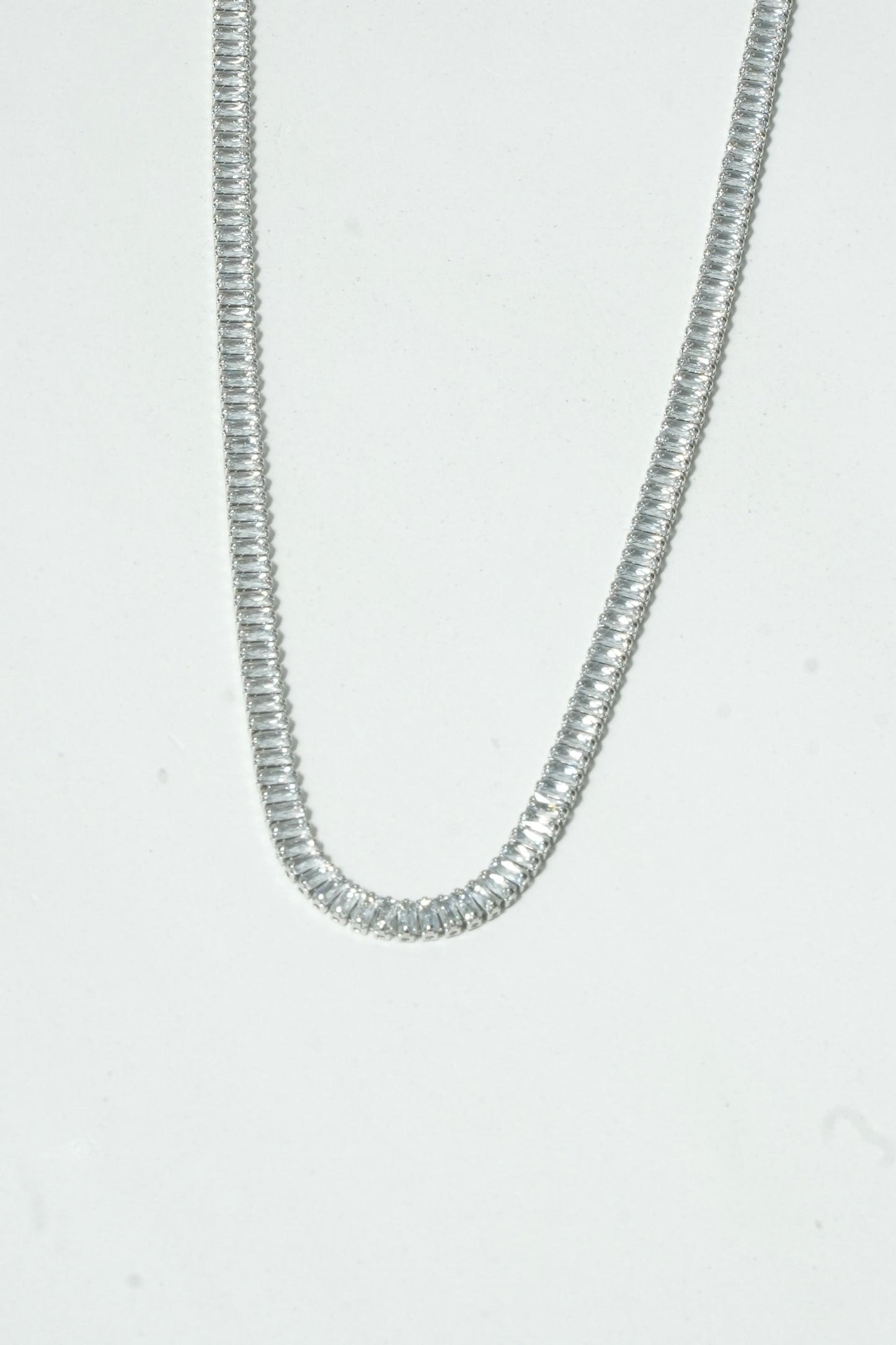 Colar Studded de Aço Inoxidável