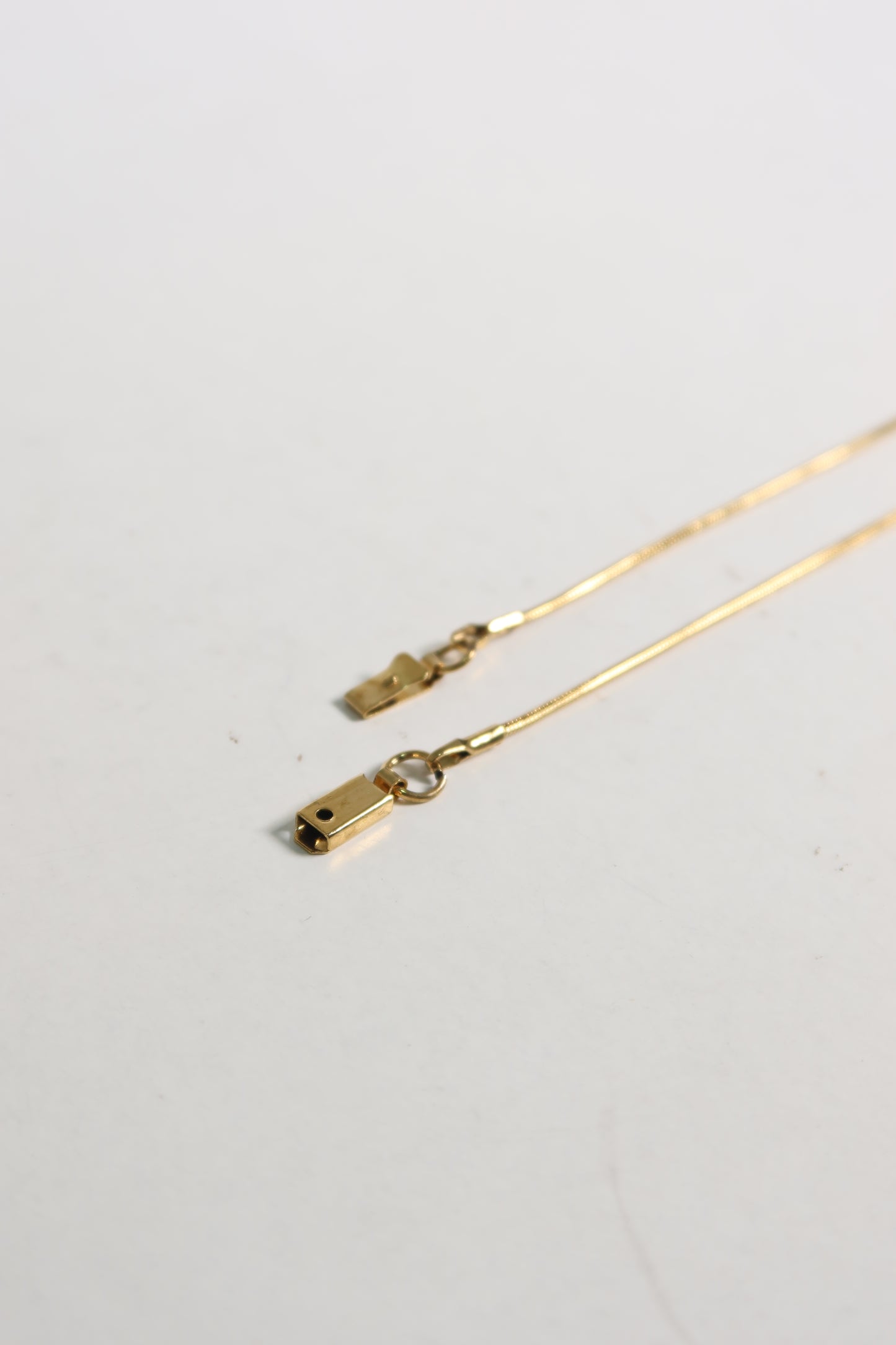 Colar Straight em Aço inoxidável Dourado