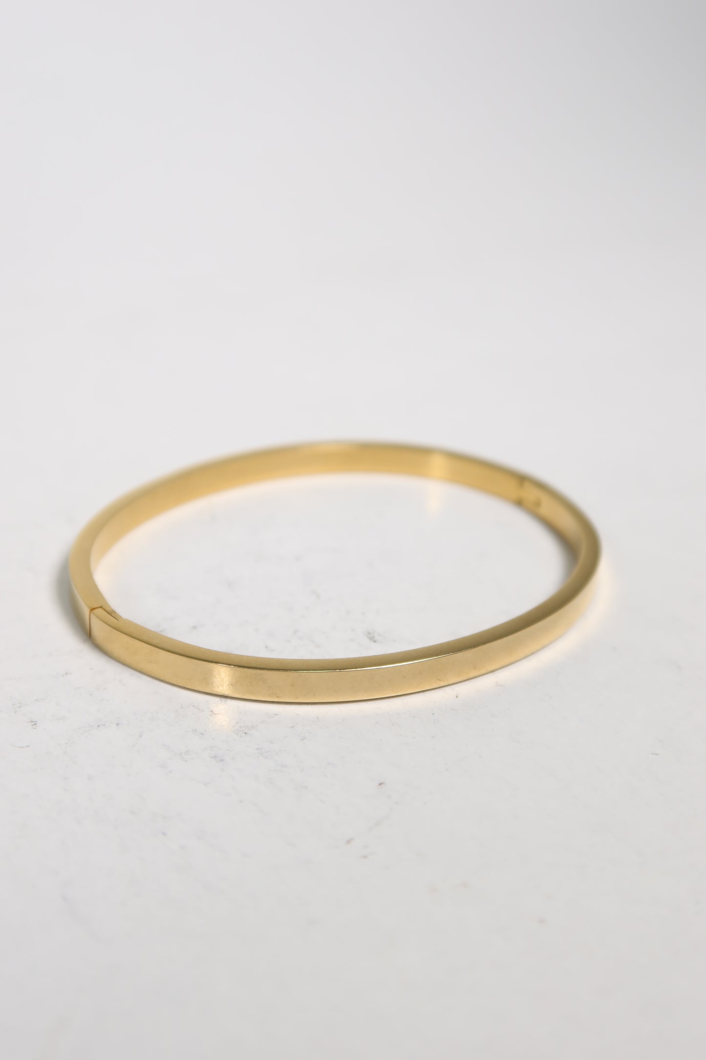 Bracelete Slim de Aço Inoxidável Dourado